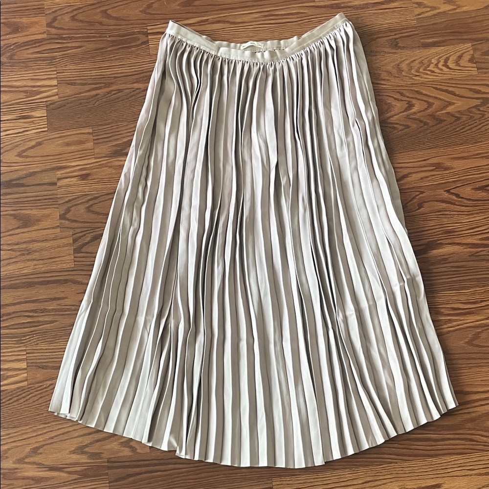Chelsea Pleated Midi Skirt - Extra Large / Champagne (never worn)